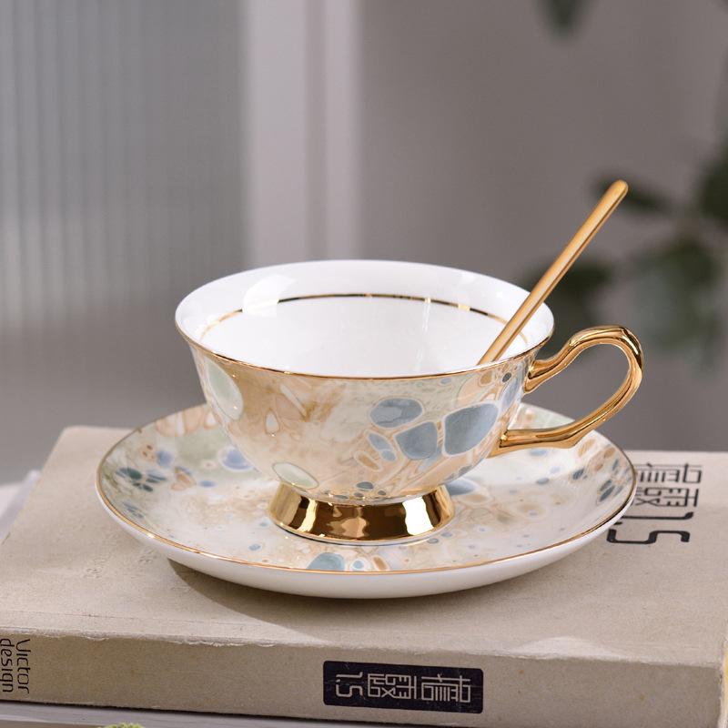 

Керамічна чашка зі блюдцем у скандинавському стилі, легка розкіш, кавові чашки, золота облямівка, набір чашок для післяобіднього чаю, домашній посуд для напоїв 200ml 6.76oz