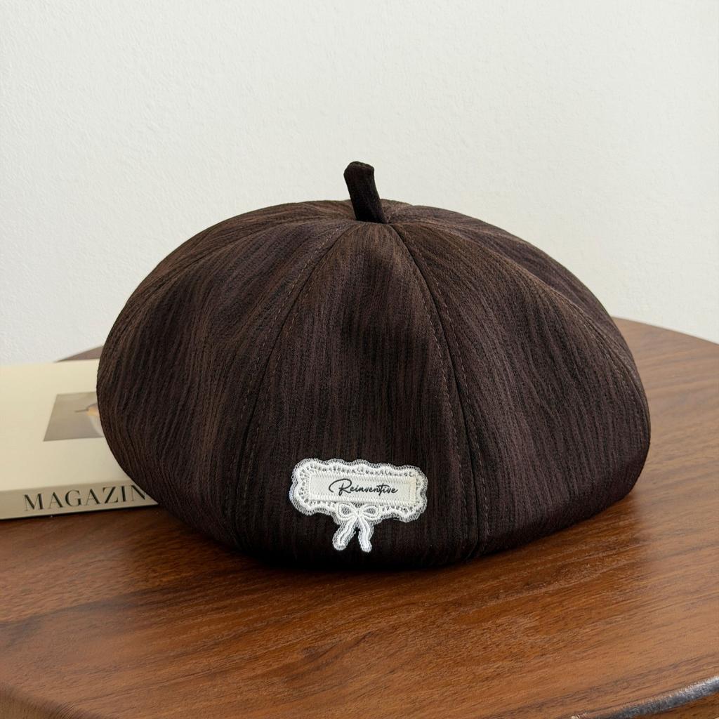 South Korean New Year's early autumn new sweet patch beret women's big head circumference showing face small painter hat