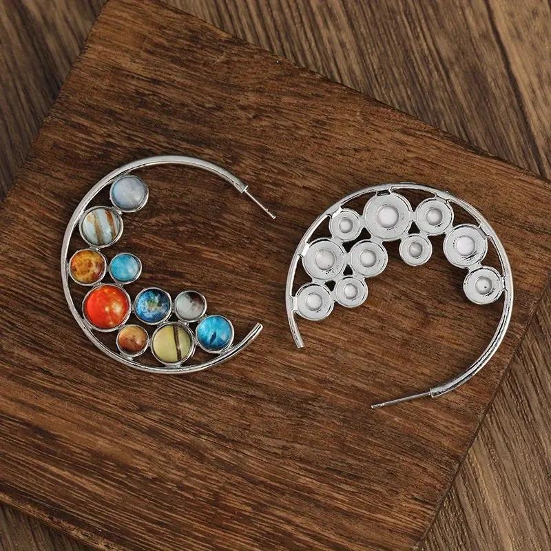 Vintage Bohème Einzigartige Ohrdekoration Versilberte Creolen mit synthetischen Edelsteinen Verzierungen - Exquisiter Schmuck für