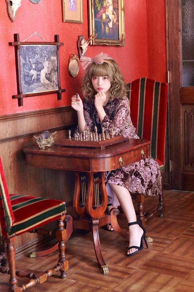 All-Gradation Honey Wave Bob Heat-Resistant Chocolate Brown