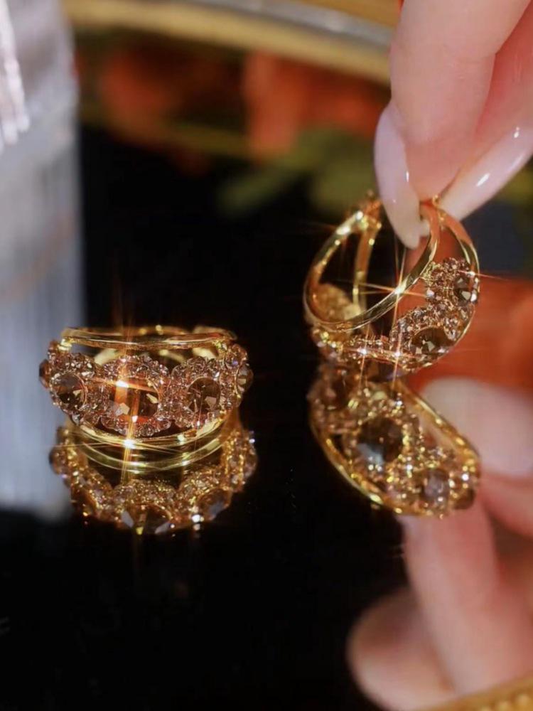 Myerard Full Diamond Retro Coffee Ear Cuff: Unique Autumn/Winter Luxury, Versatile & Exquisite Hoop.