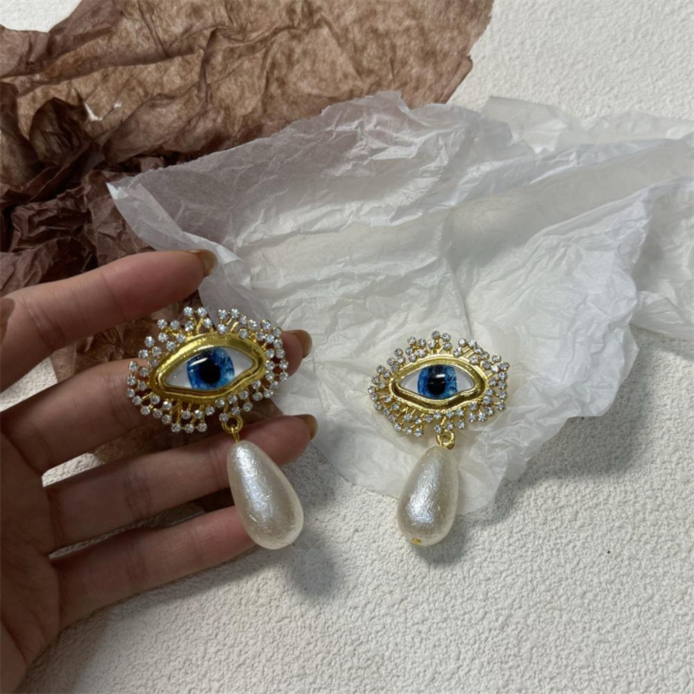 Exaggerated Devil's Eye Earrings Pearl Women Stud Earrings Eyes of Demon Stud Earring Party Favors