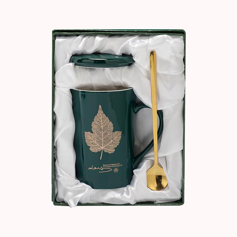 Luxus Teebecher Geschenkset Hochzeitsgeschenk für Gäste Keramikgeschenk Personalisierte Keramiktasse mit Deckel, Löffel & Teesieb Geschenkbox