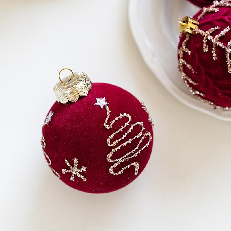 3 Stück 8cm bordeauxrot milchweiß beflockte Kugeln Weihnachtsbaumschmuckkugeln Fensterdekoranhänger