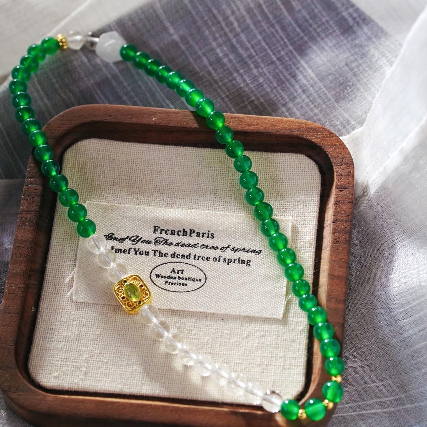 

6Mm Ice Clear Emperor Green Green Chalcedony White Crystal Design Multi-Circle Bracelet Bracelet