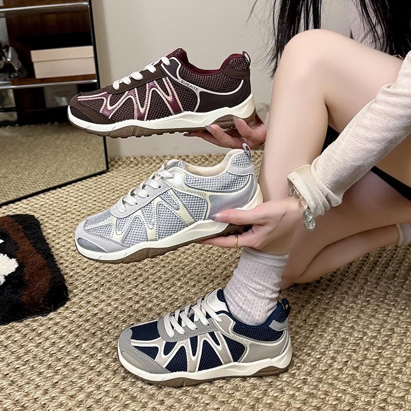 Mesh dad shoes girl 2025 autumn new student sports running shoes fashion casual moral training shoes minimalist board shoes