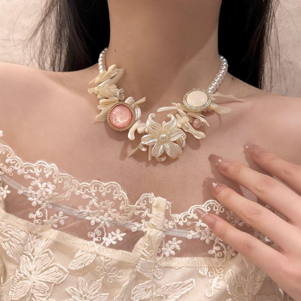 Resin Beach Necklace Jewelry Petal Pearl Beaded Choker Fashion Iris Flower Pendant Necklace  Gift