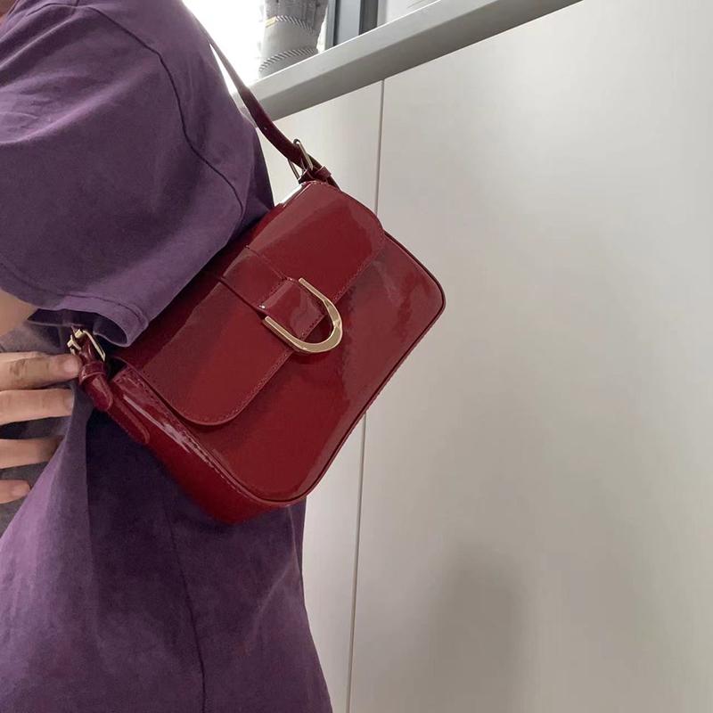 Geantă de umăr retro din piele lacuită pentru femei Geantă de lux cu clapetă Geantă de subrat de culoare solidă Geantă roșie de mână Geantă de mână