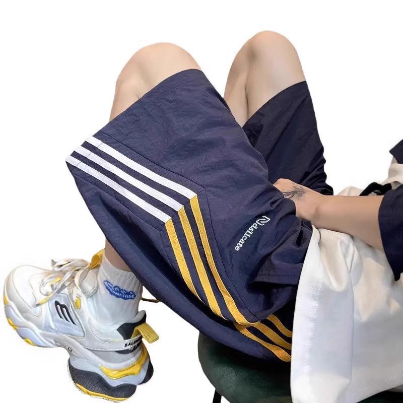 

Темно-синие американские шорты Мужские летние полосатые шорты Подростковые повседневные бриджи Свободный спортивный стиль Пятиточечные брюки 3XL