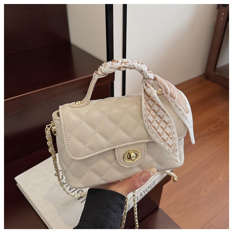 Rhombus Chain Bag Women's Autumn and Winter New Casual Niche Messenger Bag Portable Small Square Bag