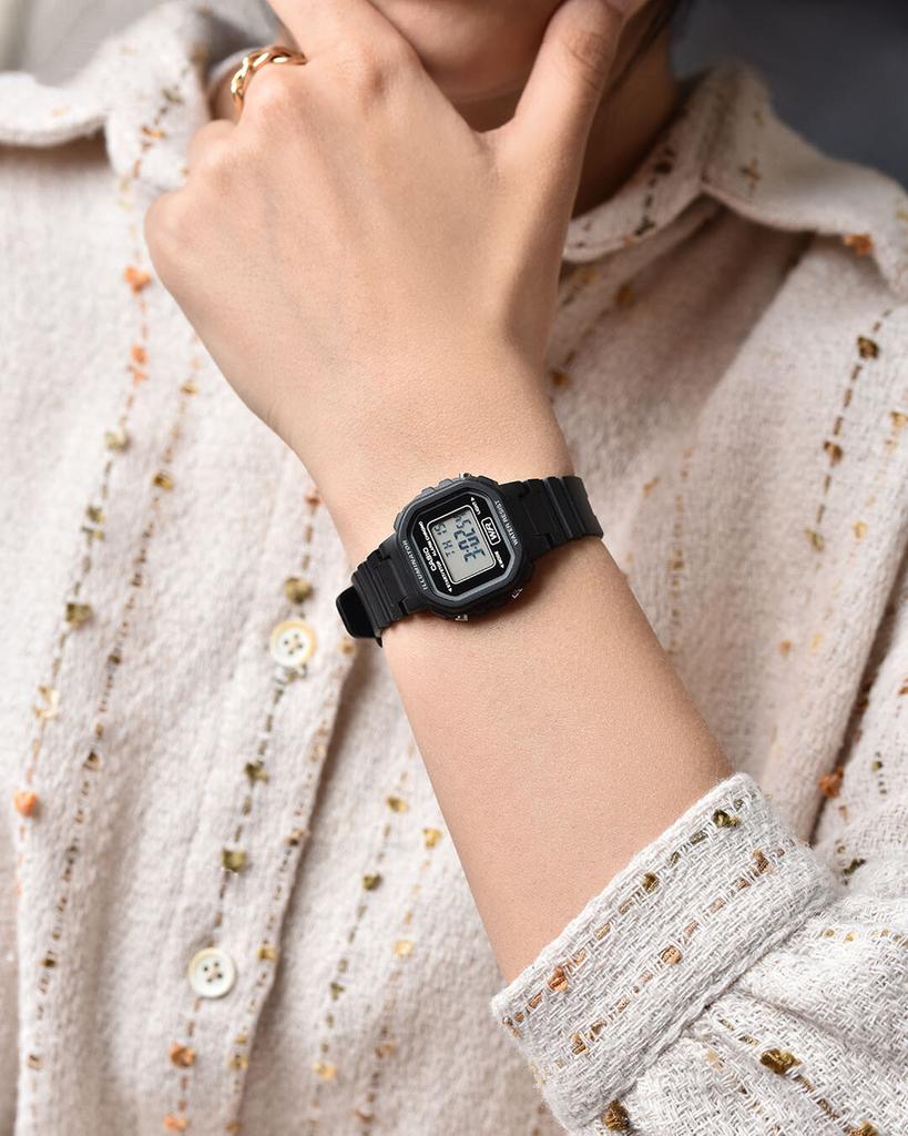 ZEGAREK DZIECIĘCY CASIO LA-20WH-1C + BOX (zd596f)