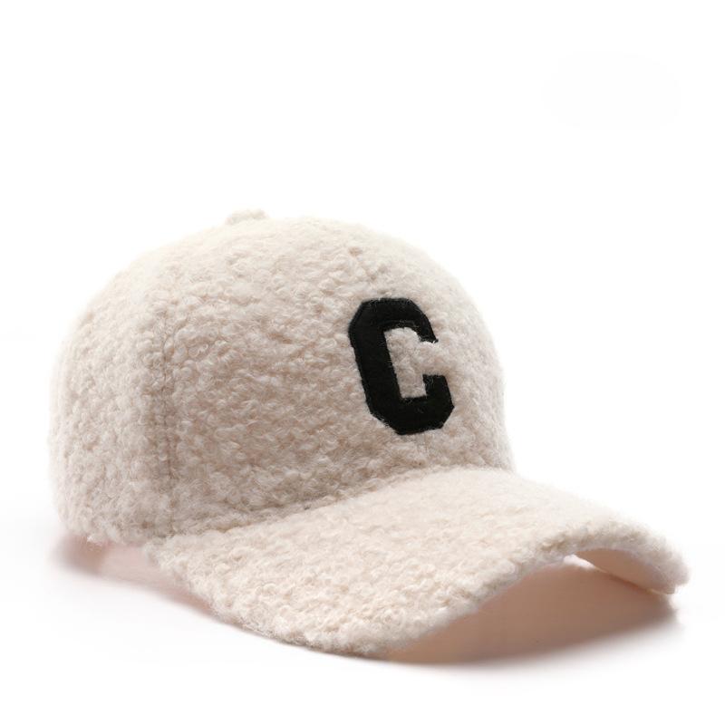 

Hat Female Autumn and Winter Personalized Letter Embroidery Cap Outdoor Travel Cycling Cold and Warm Shade Baseball Cap білий