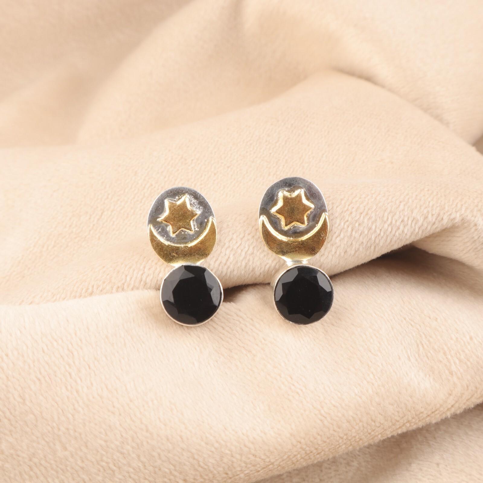 

Rare Black Onyx Gemstone 925 Sterling silver Jewelry Two Tone Stud Earrings 0.8 EE-141-2