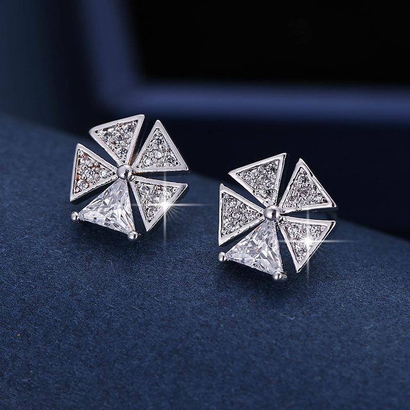 Metal Geometric Five-Petal Flower Stud Earrings - Stylish Women s Jewelry платиновый