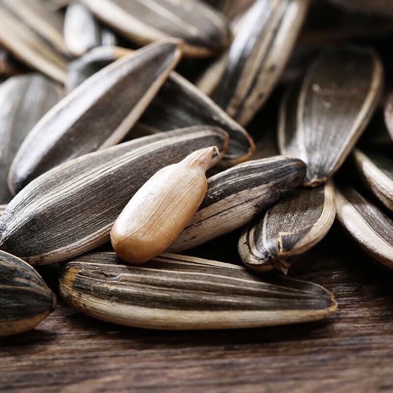 Qiaqia Five Spice Sunflower Seeds