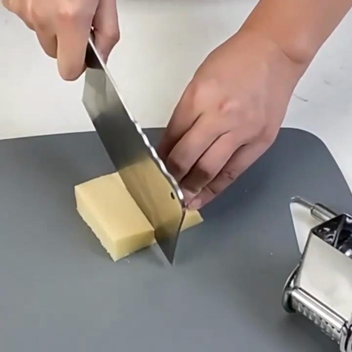 Stainless Steel Cheese Grater - Manual Rotary Cheese Shredder, Multifunctional Kitchen Gadget for Home & Restaurant Use