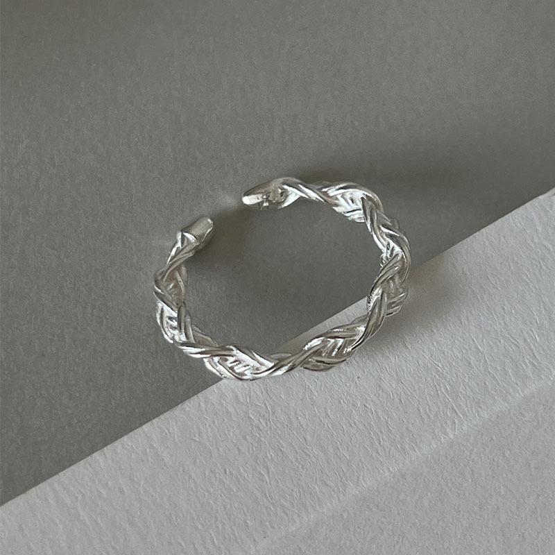 Luxury Women s Heart Ring: Minimalist High-End Design for Index Finger
