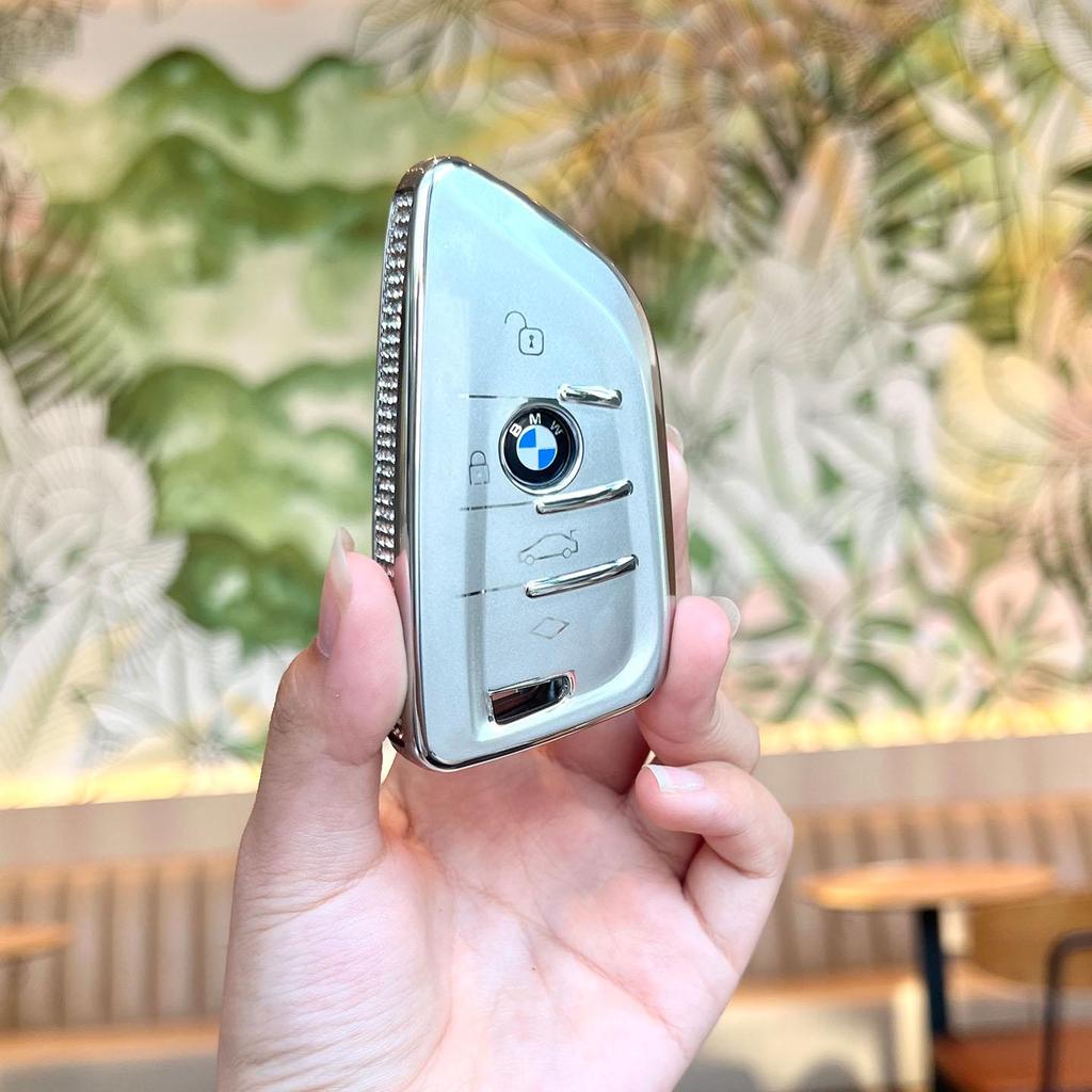 BMW Key Case: Compatible with X1, X2, X3, X4, X5, New 1 Series, 3 Series, 5 Series. Blade Style Shell with Women's Buckle Bag.