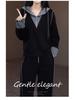 Chic Slimming Women's Hooded Sports Suit - Flaw-Concealing Two-Piece Set for Spring/Autumn