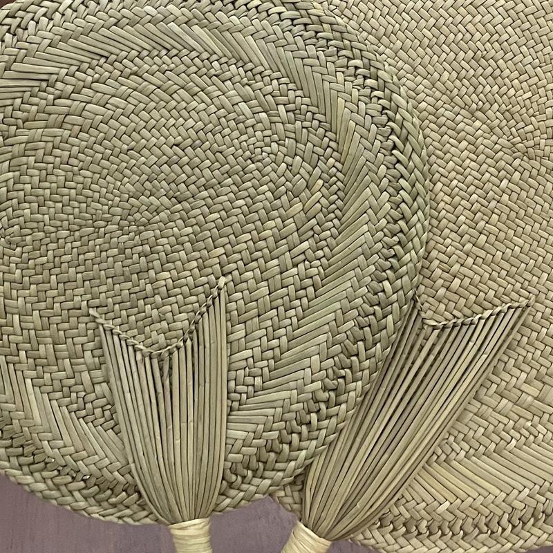 Hand-woven hand-woven papaya antique fan hand-cranked papaya fan to cool down in summer baby mosquito repellent fine-woven