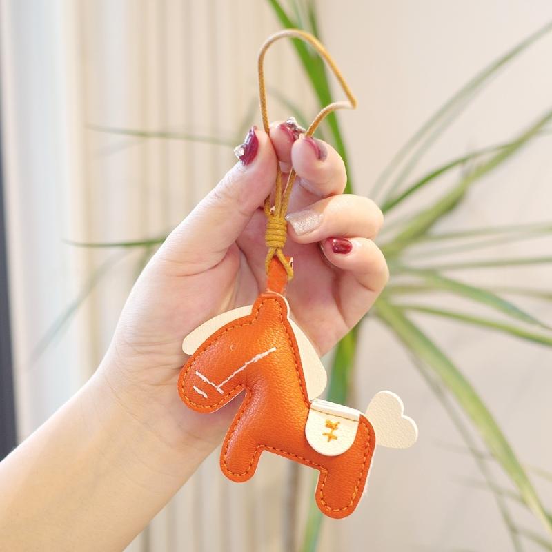 1Pcs Horse Pendant Decoration Trendy Cute Pony Pu Leather Keychain For Ladies Bag Keyring Charm Accessories