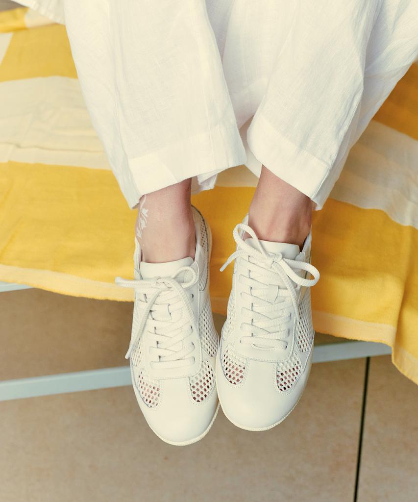 Rachel Cox Aris Mesh Sneakers_Rcc141N