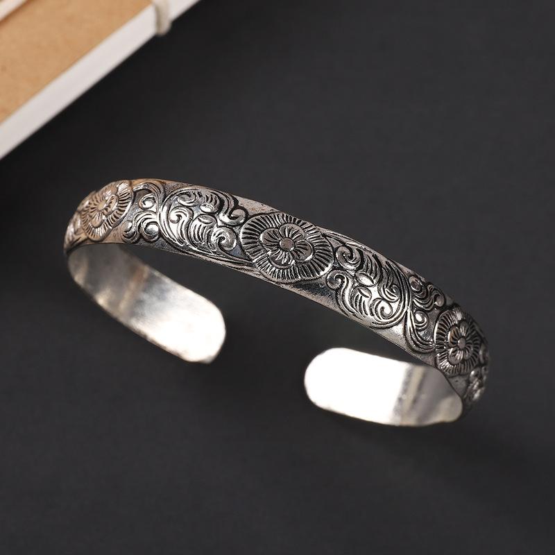 National Style Retro Hand-carved Bracelet Hand Ring Fashionable Court-style Personalized Open-ended Bracelet