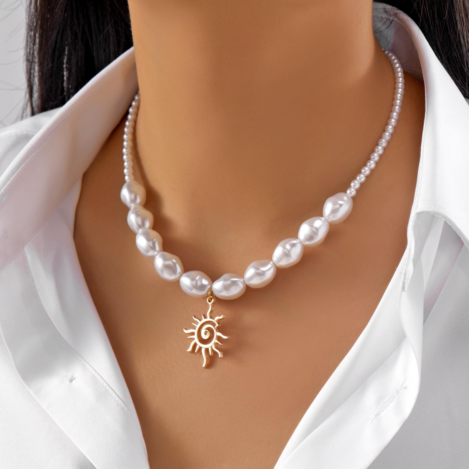 

Elegant Baroque Imitation Pearl Choker Necklace for Women Retro Gold Color CCB Beads Clavicle Chain Necklace Party Daily Jewelry
