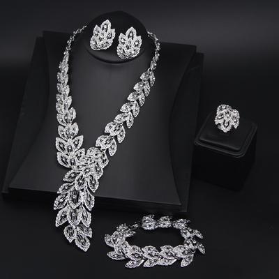 Exaggerated Feather Diamond Clavicle Short Necklace Four-Piece Women'S Accessories