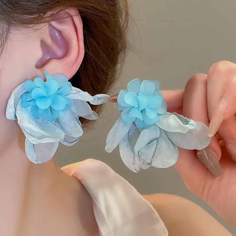 New blue flower fringed earrings, fresh niche design studs, women's summer vacation earrings
