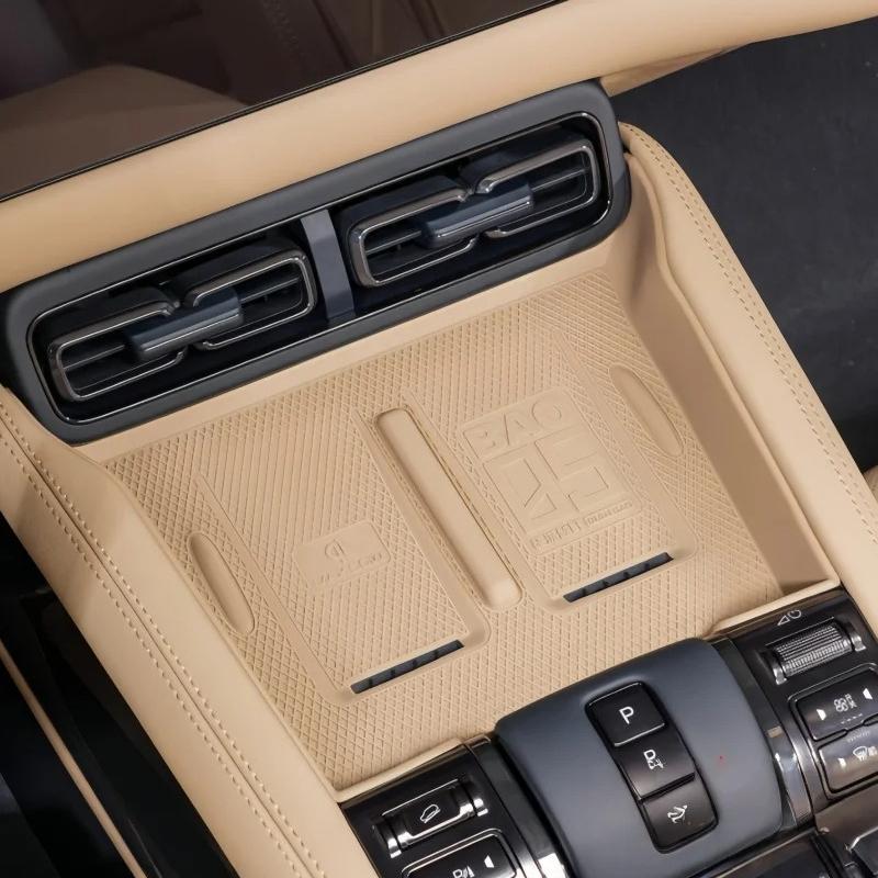Car Center Console Silicone Pad Wireless Charging Anti-Slip Storage Mat Fit for BYD Leopard 5 2025