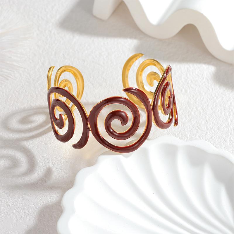 

Широкий модный браслет из красного золота 18 карат «Ангкор»: Ретро европейский и американский стиль из нержавеющей стали.