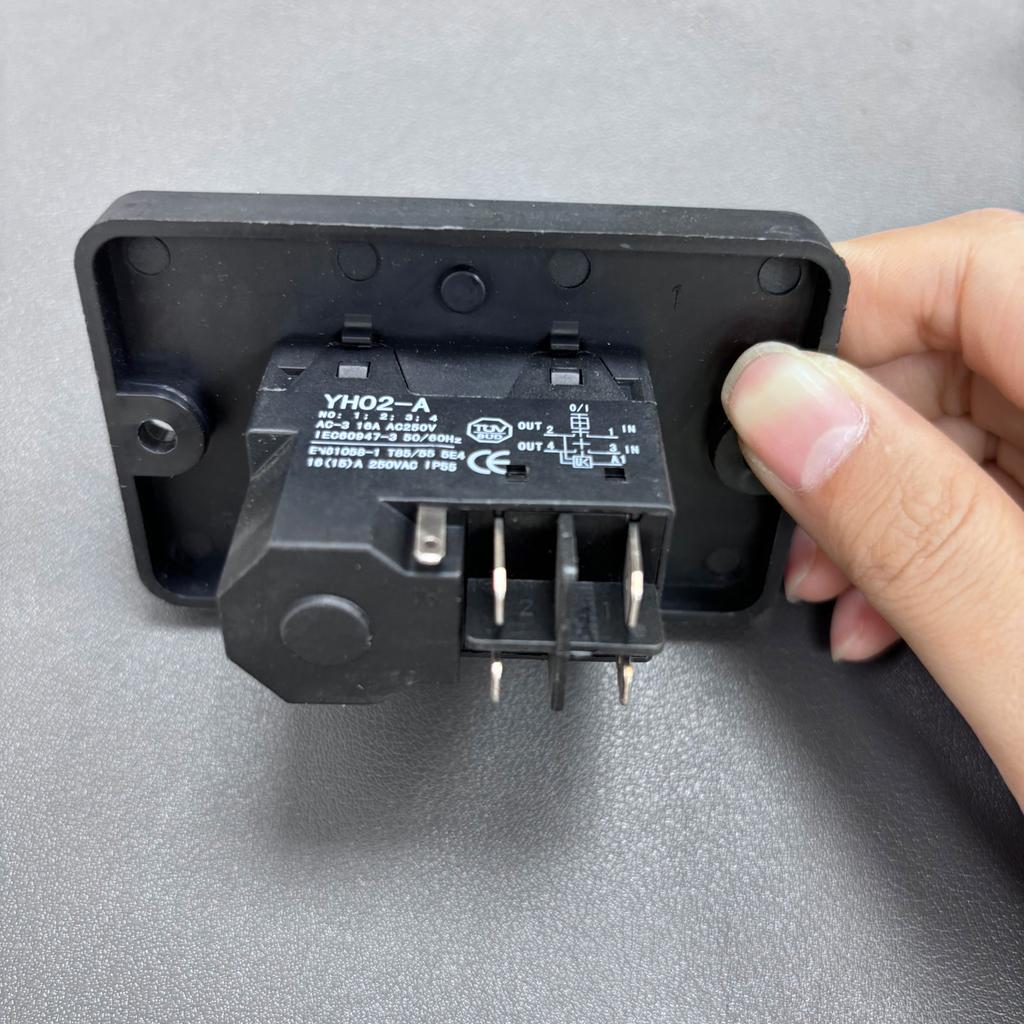 Industrial Electromagnetic Button Switches 250V 8A 16A Cut Off Power Button Simple Operate Suitable for Slicers & Drills