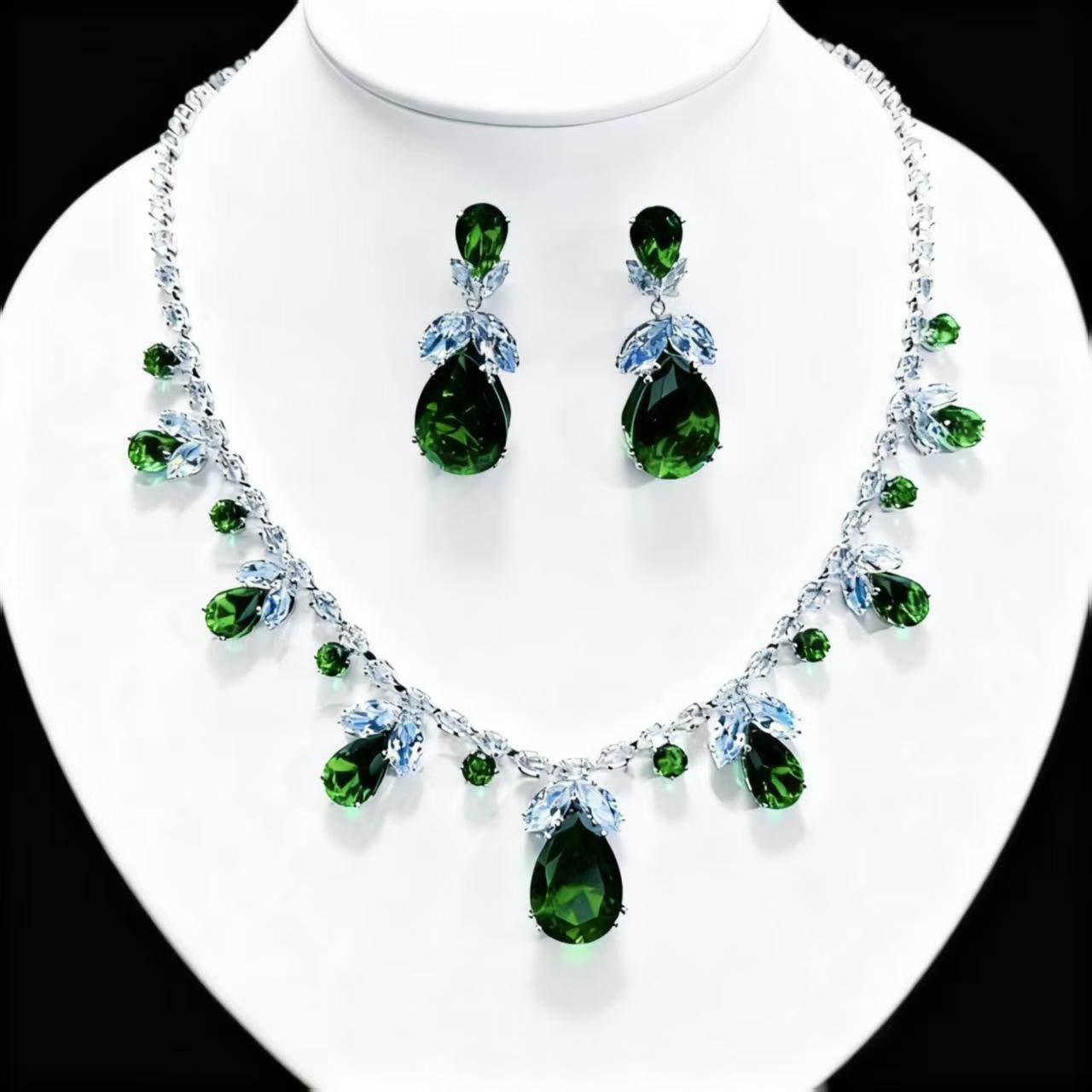 

Fashionable colorful leaves, water droplet necklace, earrings, jewelry, dress, suspender, evening gown, women шамрок зеленый