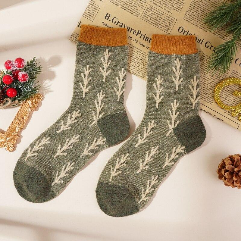 Fashion Color Contrast Women's Christmas Tree Wool Socks Autumn Winter Japanese Vintage Thickened Warm Soft Comfortable Socks