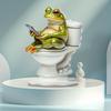Kreativer und lustiger Frosch, der auf der Toilette sitzt - Heimdekoration, Raumdekoration, Büro-Schreibtischdekoration. Geschenke für Freunde