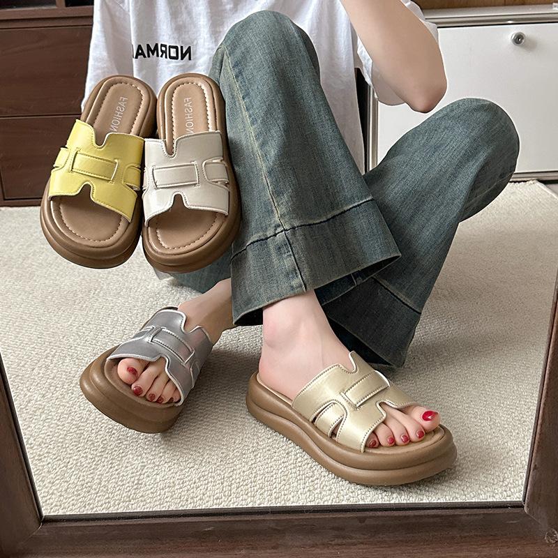 Thick-bottomed cool slippers women's summer new non-slip soft bottom lightweight one-word drag with skirt