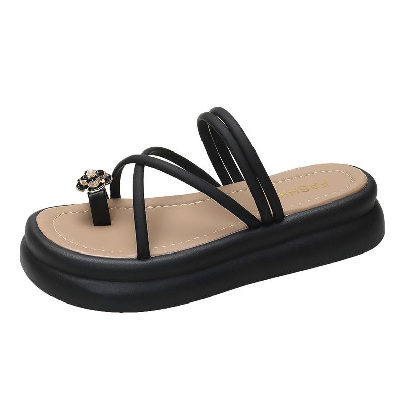 Butterfly Cover Toe Cool Slippers Women's Wear 2025 New Summer Versatile Flat-bottomed Vacation Casual Beach Flip-flops