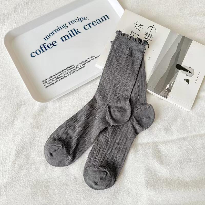 

Ажурные сетчатые носки с вырезами для женщин, плиссированные миди-гольфы с ушками, дышащие, легкие, свободные носки, повседневные, милые, модные чулки One Size темно серый