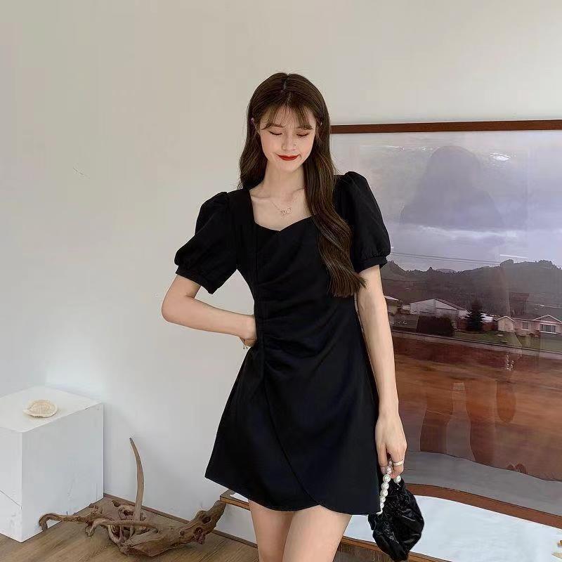 

Летнее короткое платье, однотонное плиссированное платье с короткими рукавами и квадратным вырезом на талии, тонкими рукавами-пузырьками 2XL чёрный