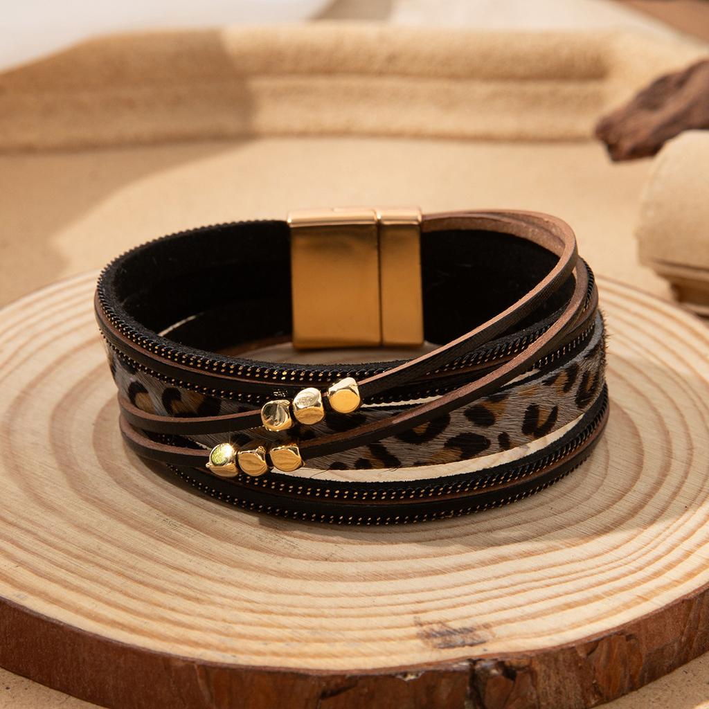 Hot and sexy leopard print magnetic buckle bracelet ins style design is sweet and cool exaggerated pu leather jewelry tide