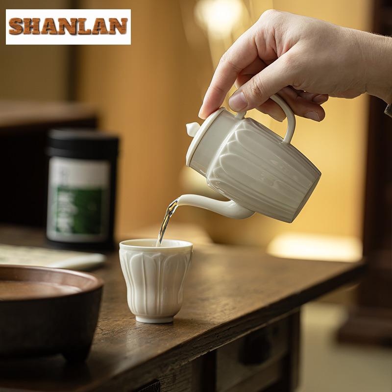 175ML Handmade Ding Kiln White Teapot Luxury Tea Infuser Pot Tea Maker Kettle With Ball Hole Tea Items Accessories Craft Gift