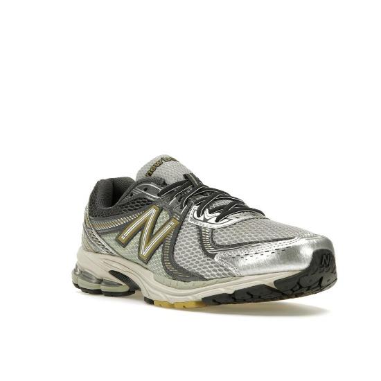 New Balance 860 Rain Cloud Magnet Unisex Sneakers White Phantom ML860KR2
