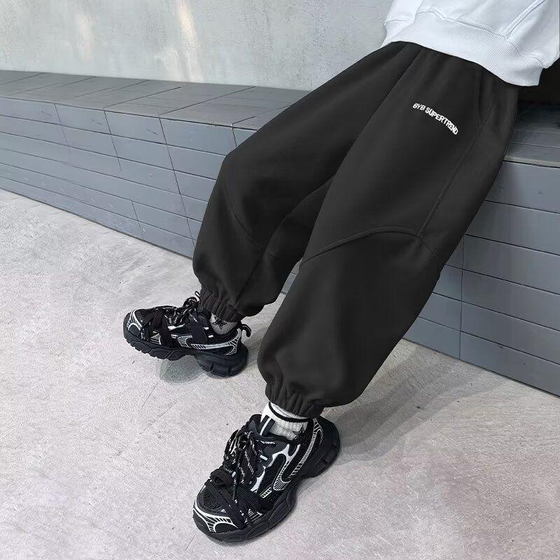 

Повседневные спортивные штаны для мальчиков на весну и осень 2025 Новые детские стильные свободные тонкие штаны для мальчиков 150