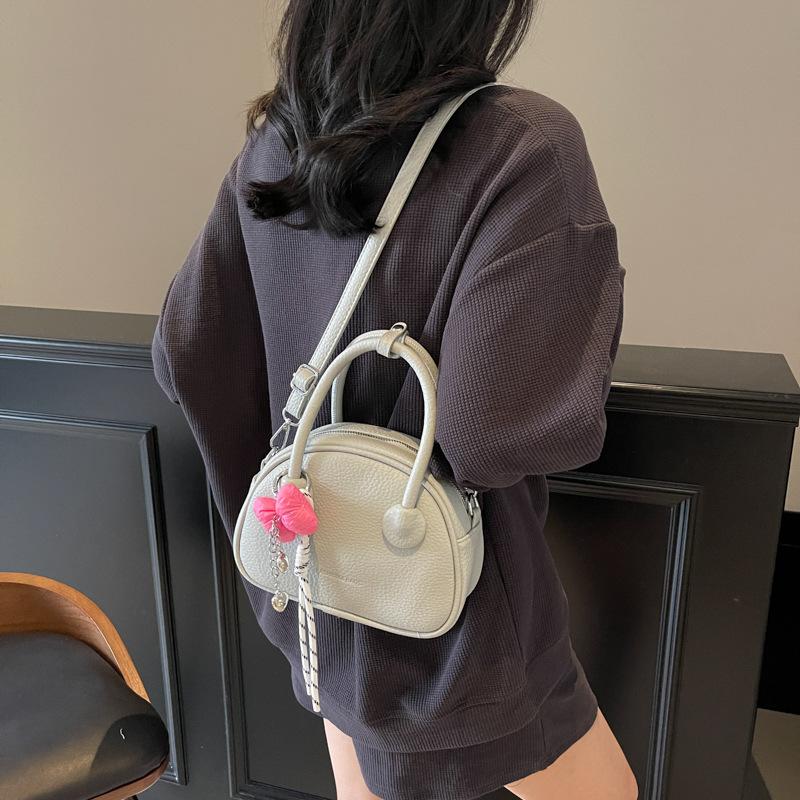 Fashion small bag women's new summer versatile messenger bag high-end portable bowling bag