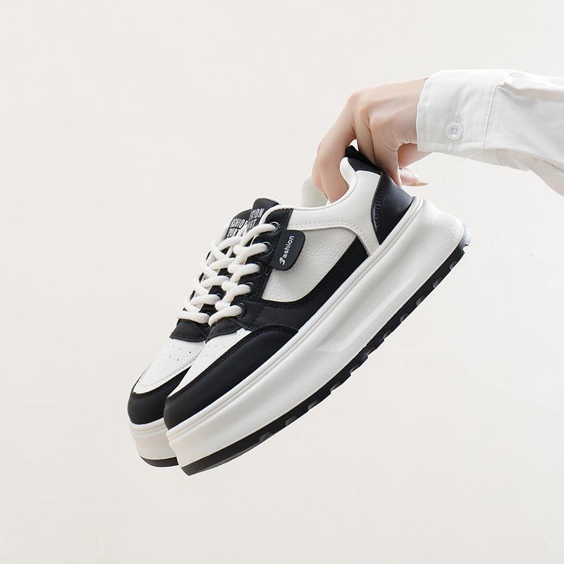 

2025 весна маленькие белые туфли новая корейская версия ins студентки увеличение роста платформа спортивная обувь для скейтбординга повседневная обувь женщины 35 чёрный