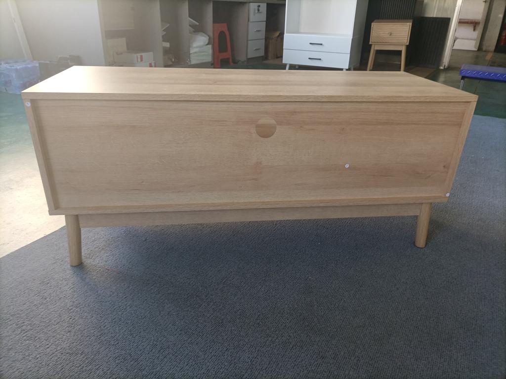 110 cm TV Stand, Mid-Century Modern Style, Suitable for 32/45-Inch TVs, Entertainment Center, Media Console for Living Room and Bedroom, Oak Color