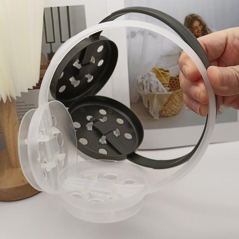 

Retractable Ear Protection Earmuff Stand with Semi-Finished Plastic Ear Cup and PP Skeleton Frame. Black frame, 7.5cm black cup, 7.5cm black lid