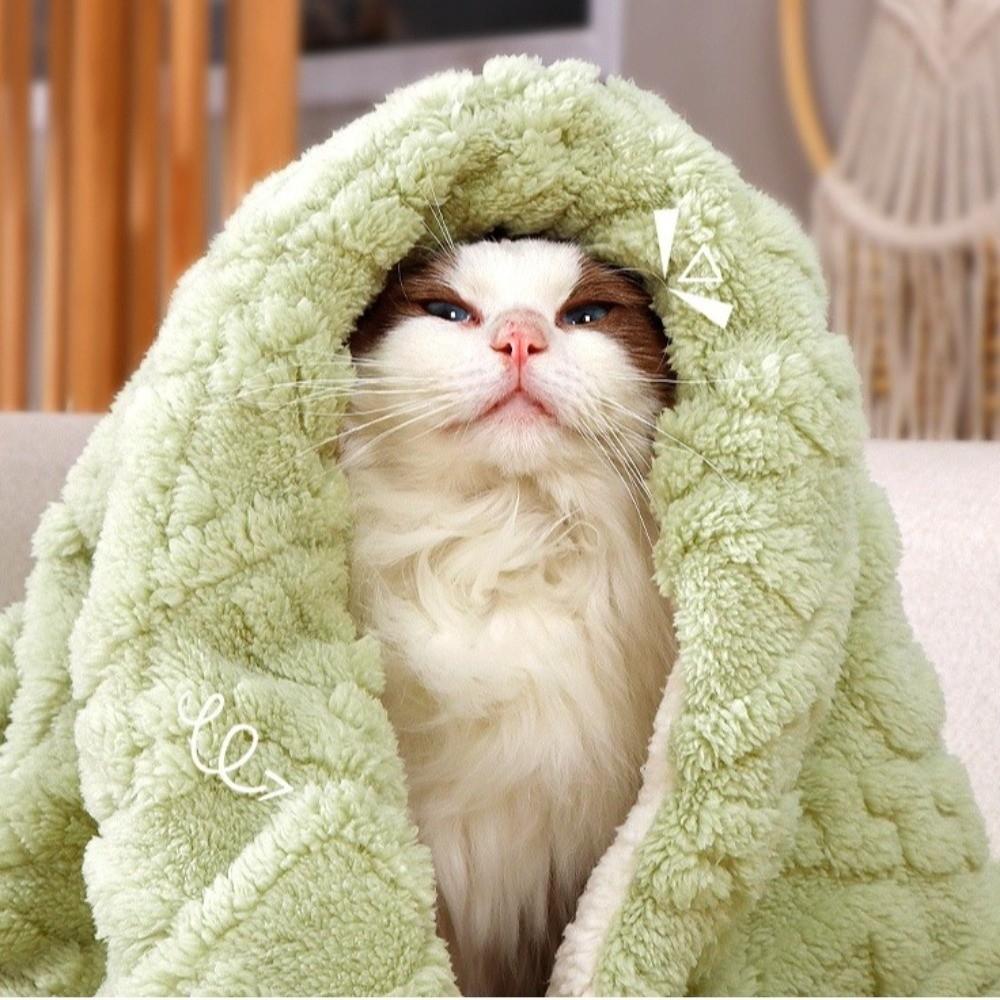 Thickened Plush Pet Blanket Vertical Jacquard Pet Warm Quilt Comfortable Cat Nest Mat Pet House