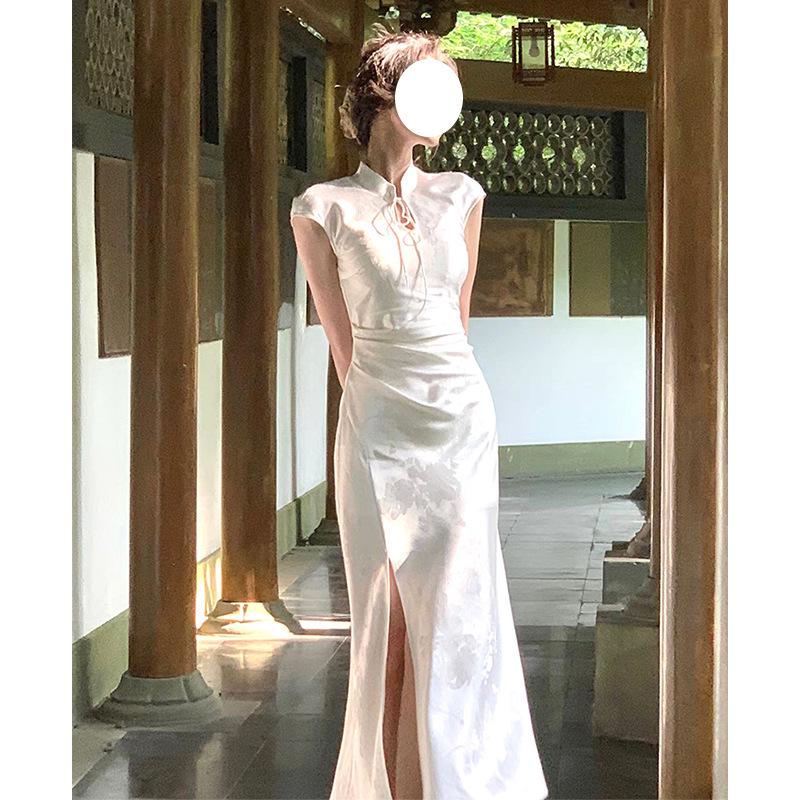 Women's Retro Chinese Style Cheongsam Dress with Stand Collar and Slit - Slimming Evening Long Dress